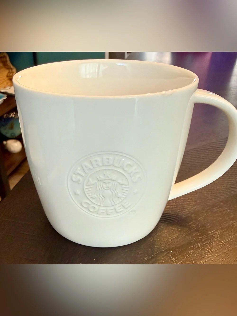 2009 Starbucks White 3D Raised Logo Mug Venti 20oz Bone China